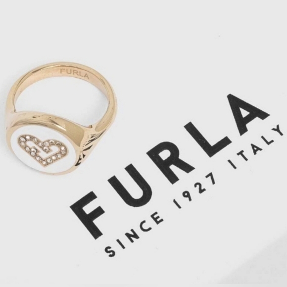 FURLA HEART RING 💛🤍 Size 7 - Picture 3 of 9